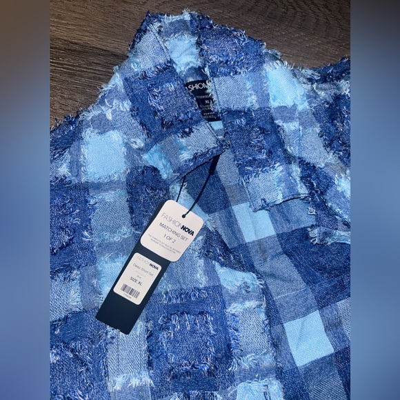 Fashion nova 3 piece diner set. - Picture 7 of 7